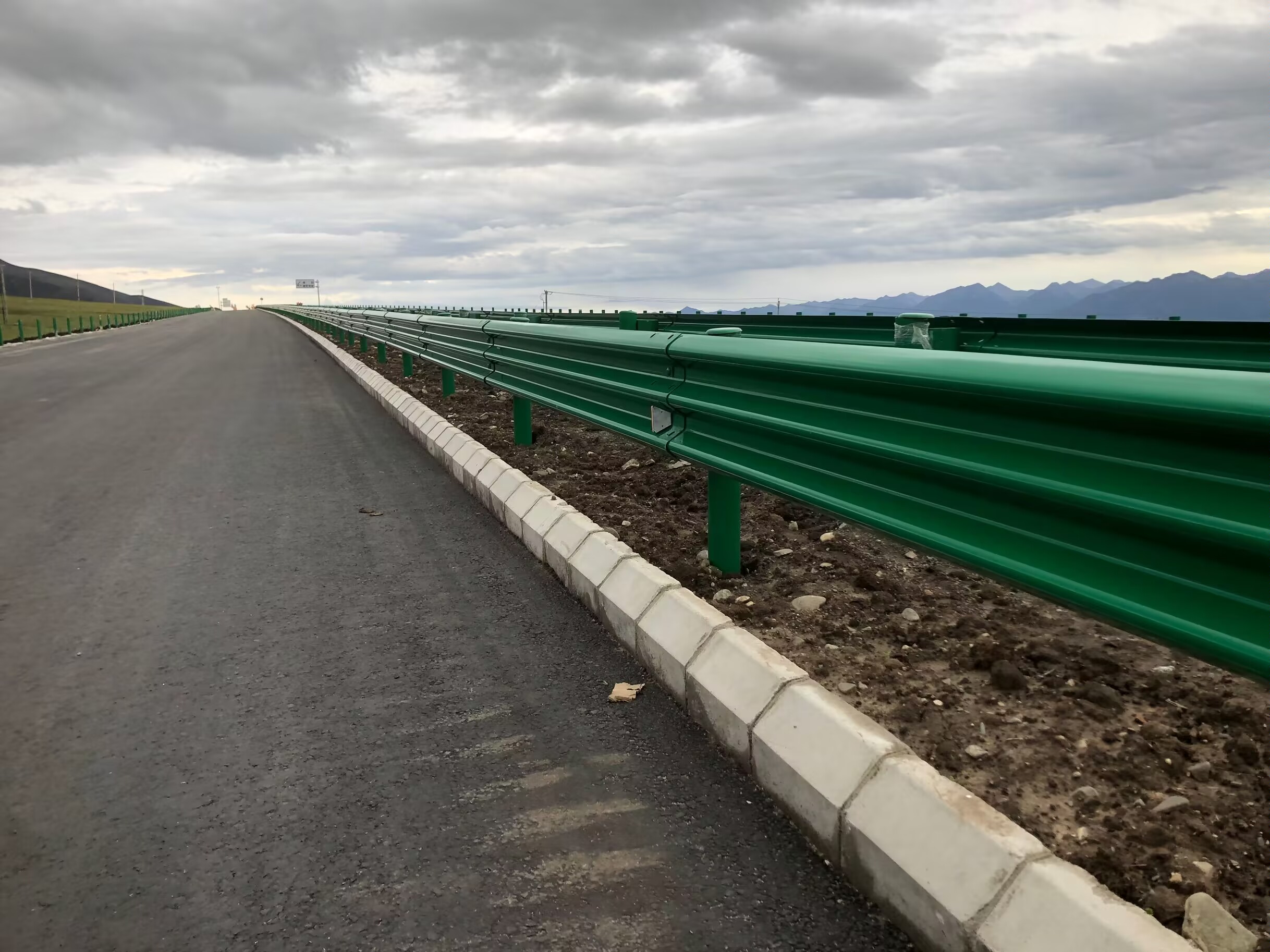长兴县乡村公路波形护栏波形护栏板 - 推荐